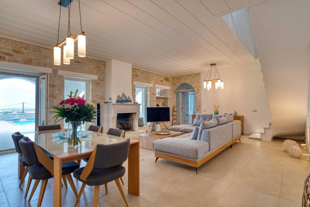 Grand Villa Reve Náusza Kültér fotó